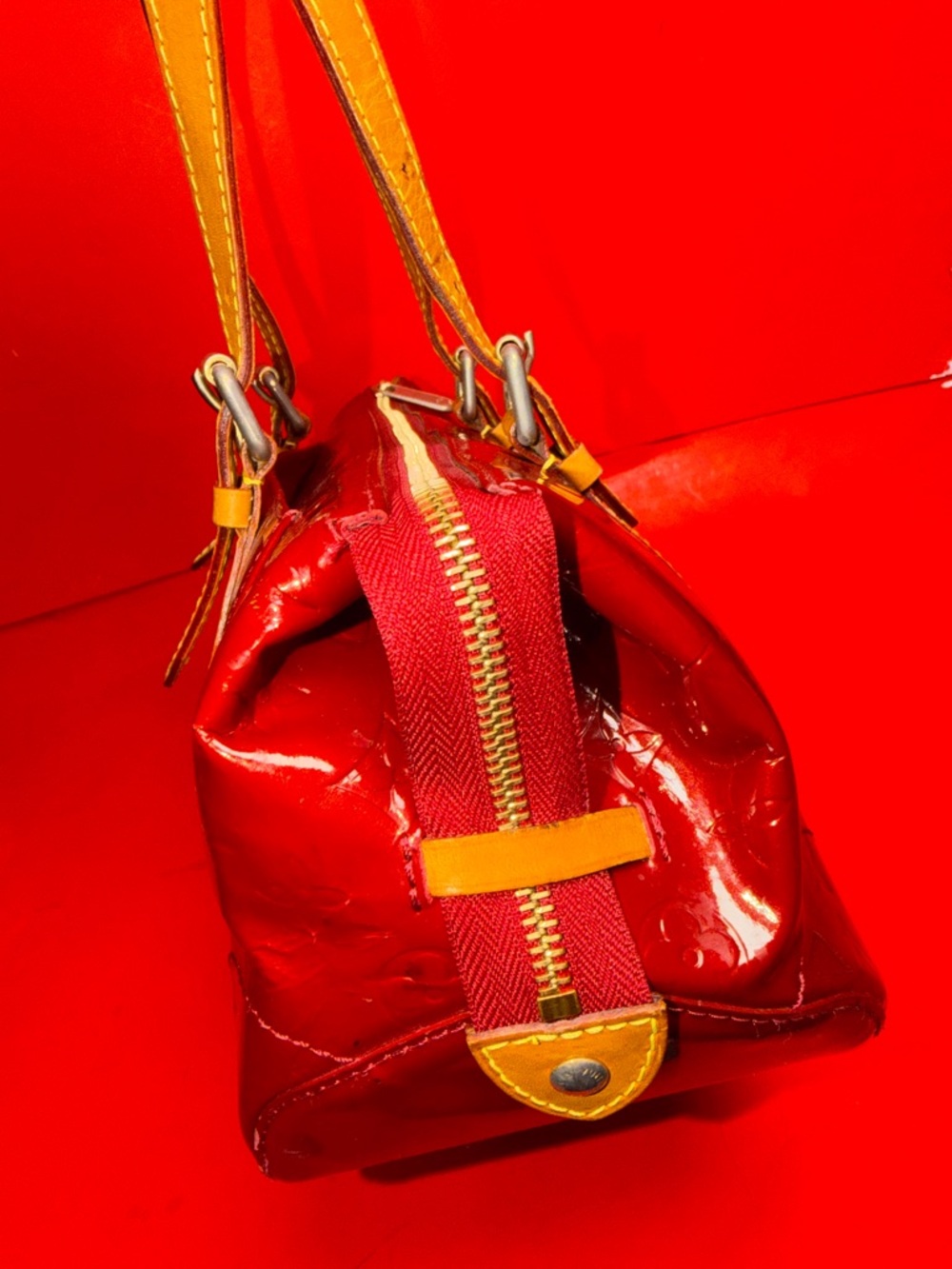 Louis Vuitton Monogram Vernis Rosewood Avenue Shoulder Bag - Picture 8 of 13